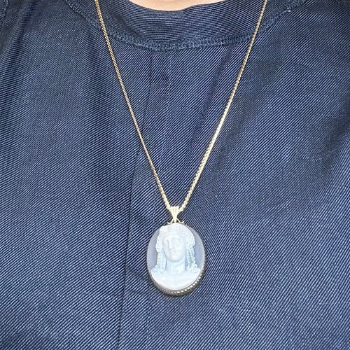 Pendentif Pendentif camée en or jaune 750 et agate 58 Facettes Z15B51536