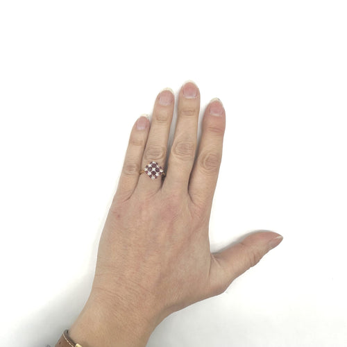 Bague 53 Bague en or jaune 750 avec rubis et diamants 58 Facettes Z15B51748