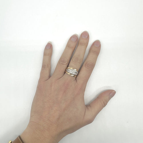 Bague 56 Bague volume bicolore en or jaune et blanc 18K et diamants 58 Facettes Z15B51776