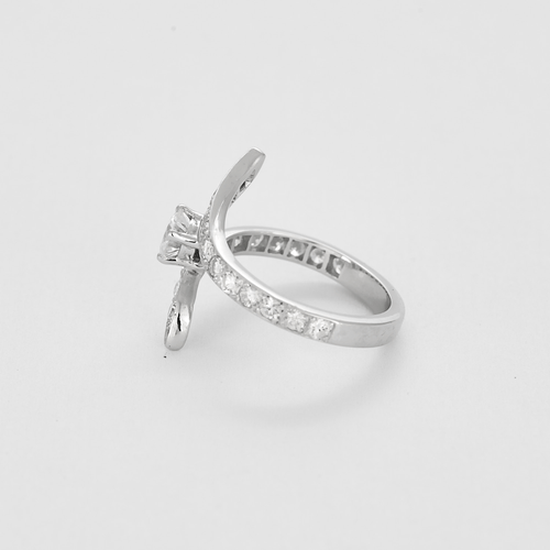 Bague Bague en or gris et diamants 58 Facettes DV16597-1