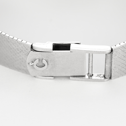 Montre CHOPARD - Montre en or blanc à cadran ovale à mouvement mécanique à remontage manuel 58 Facettes DV19769-4