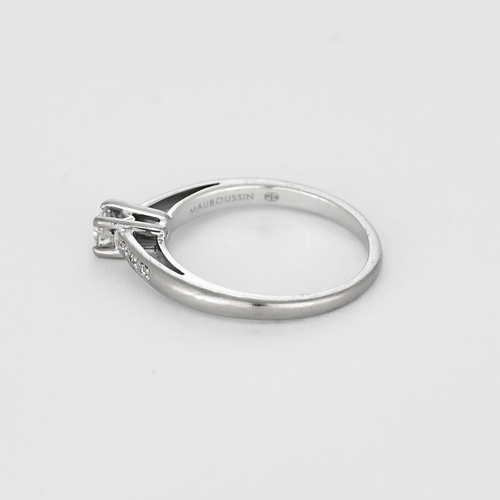 MAUBOUSSIN - "Tu es le sel de ma vie" - Bague Solitaire en or blanc et diamants