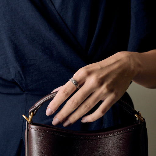 Bague 50 DINH Van - Bague le cube en or gris et diamants. Grand Modèle 58 Facettes DV20347-1-50-2