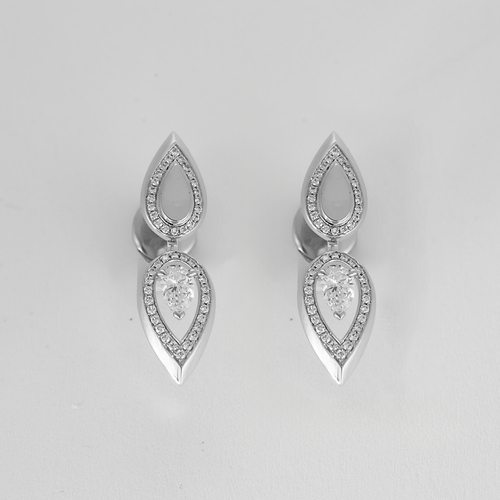 Boucles d'oreilles MESSIKA - FIERY - Boucles d'oreilles en or blanc et diamants 58 Facettes DV0659-3