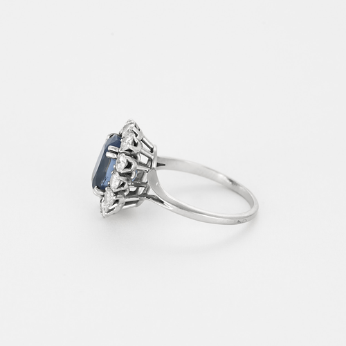 Bague marguerite en or gris saphir et diamants