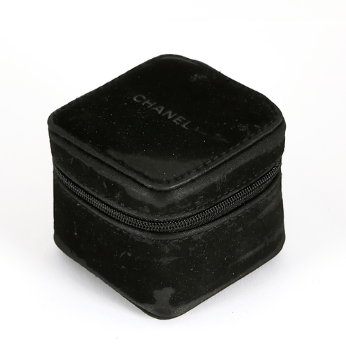 Boucles d'oreilles CHANEL -  Coco Crush - Mono boucle d'oreille en or gris et diamants 58 Facettes DV3273-6