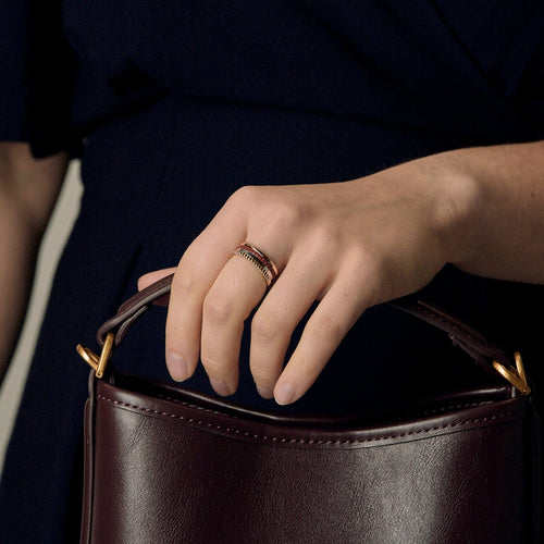 Bague 54 BOUCHERON Quatre Red Edition Small - Bague en or jaune, or blanc, or rose et céramique rouge 58 Facettes DDV21238-1