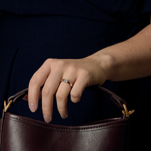 Bague 48 Bague solitaire en or gris et diamant princesse 58 Facettes DV11394-3-48-2