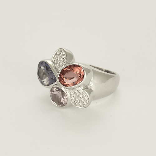 Bague 53 Bague moderniste en or gris, diamants, tourmaline rose et améthystes 58 Facettes DV20595-3