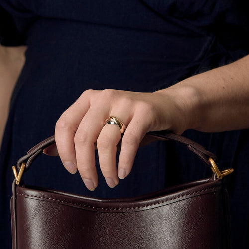 Bague 52 CARTIER- MUST - Trinity - Bague trois anneaux en or de trois couleurs. 58 Facettes DV17546-2