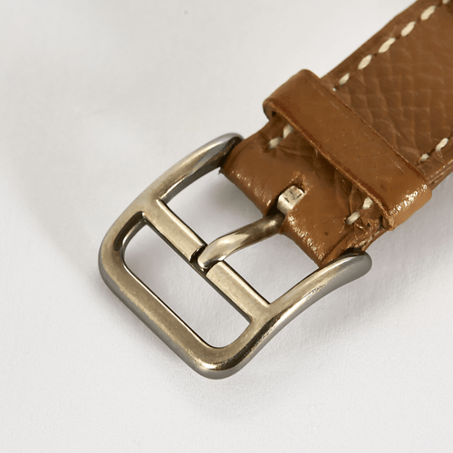 Montre HERMÈS - CAP CODE - Montre en acier à boitier rectangulaire et à mouvement quartz 58 Facettes DV17926-7