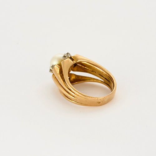 Bague 54.5 Bague en or jaune, perle de culture et diamants. 58 Facettes DV14304-2-545-2
