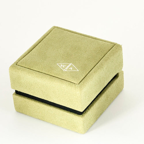 Collier Van Cleef & Arpels -Vintage Alhambra - Collier en or gris et calcédoine 58 Facettes DV0830-28