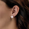 Boucles d'oreilles Van Cleef & Arpels- Vintage Alhambra- Boucles d'oreilles en or jaune et nacre 58 Facettes DV0830-30
