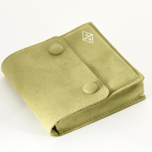 Boucles d'oreilles Van Cleef & Arpels- Vintage Alhambra- Boucles d'oreilles en or jaune et nacre 58 Facettes DV0830-30