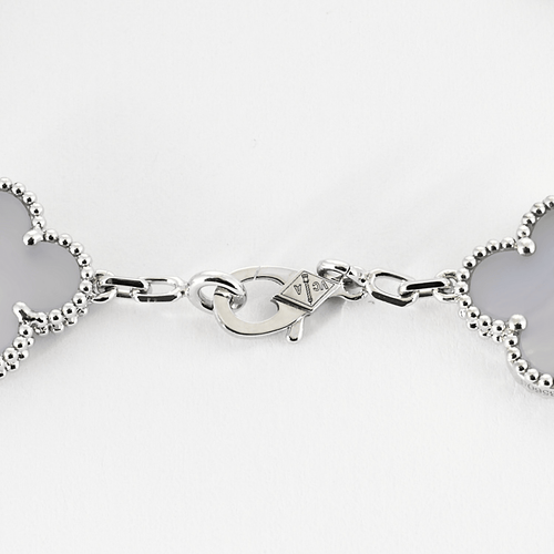 Collier Van Cleef & Arpels -Vintage Alhambra 10 motifs - Collier en or gris et calcédoine 58 Facettes DV0830-32