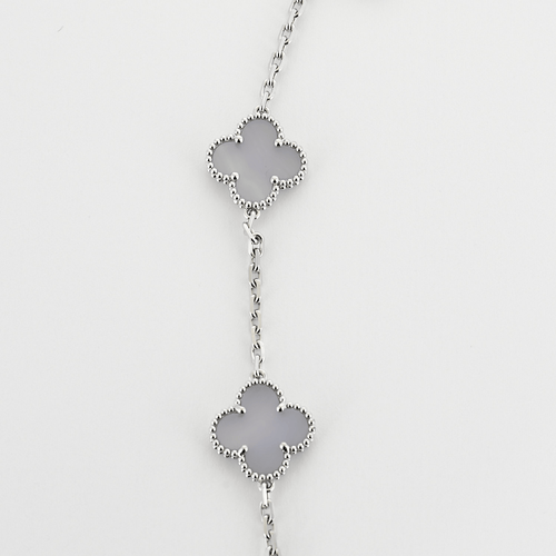 Collier Van Cleef & Arpels -Vintage Alhambra 10 motifs - Collier en or gris et calcédoine 58 Facettes DV0830-32