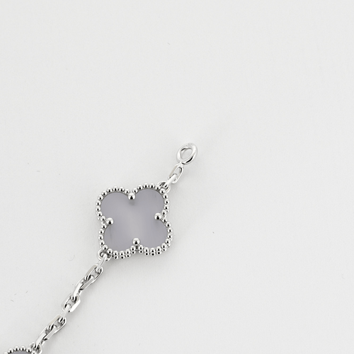 Bracelet Van Cleef &Arpels -Vintage Alhambra- Bracelet en or gris et calcédoine 58 Facettes DV0830-33