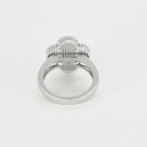 Bague 51 Van Cleef & Arpels - Alhambra -Bague en or gris, nacre et diamant 58 Facettes DV0830-34-51-2