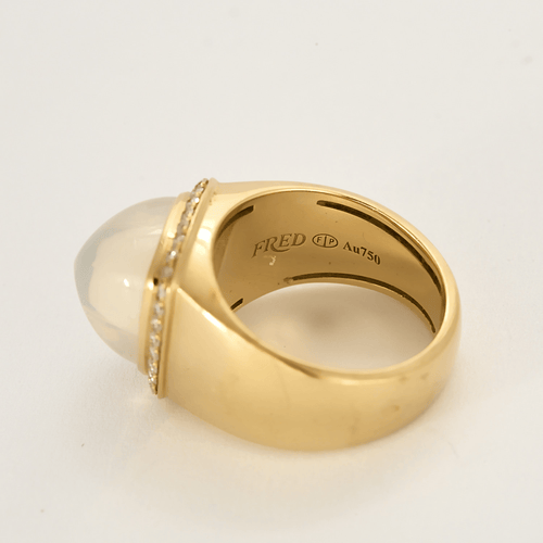 FRED - Pain de sucre - Bague en or jaune quartz milky et diamants. Petit Modèle.