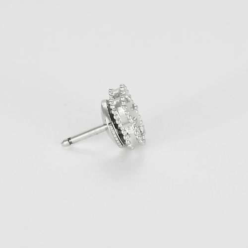 Van Cleef & Arpels Sweet Alhambra Puces d’oreilles en or gris et nacre blanche