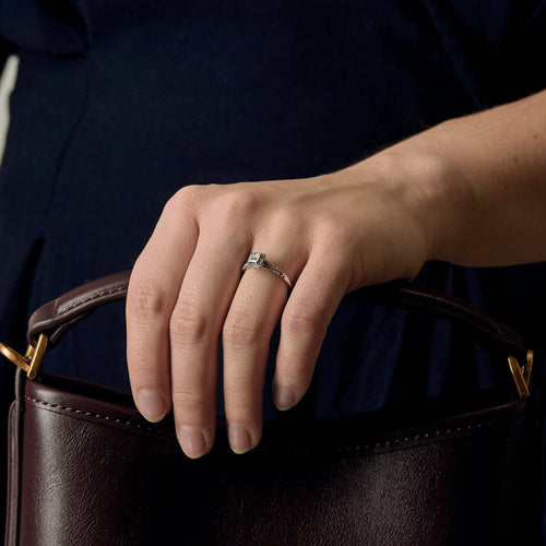 Bague 49 Bague solitaire en or gris et diamants 58 Facettes DV23058-1-49-2