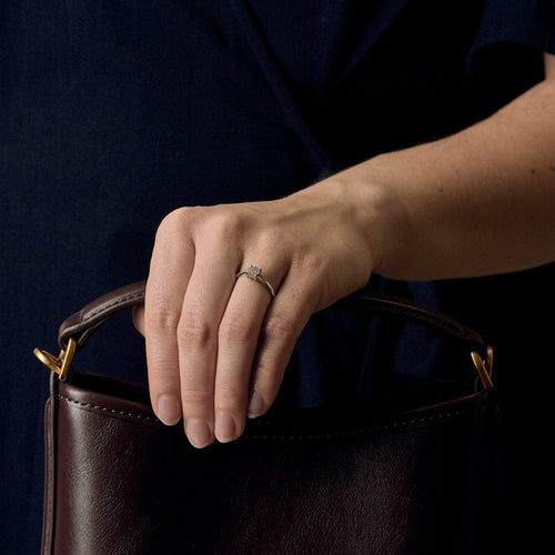 Bague 55 Bague en or gris et diamants, serti illusion 58 Facettes DV21401-9