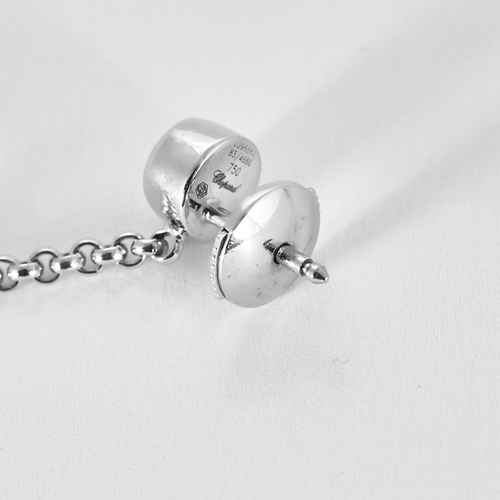 Boucles d'oreilles CHOPARD - Pendants d'oreilles en or gris et diamants 58 Facettes DV0822-2