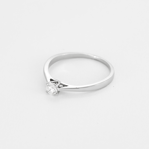 Bague 50 Bague solitaire en platine et diamant 58 Facettes DDV24174-1