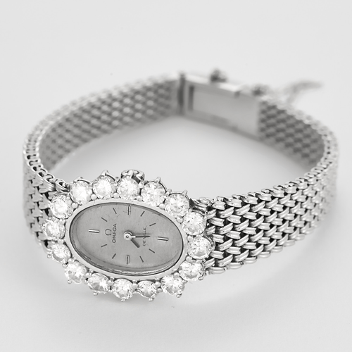 Montre OMEGA - Montre de dame en or blanc et diamants 58 Facettes DV22972-18