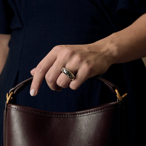 Bague 52 CHAUMET - Bague jonc en or gris et diamants 58 Facettes DV22972-12-52-1
