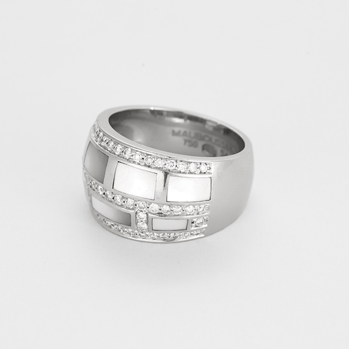 Bague 54 MAUBOUSSIN - La vertu - Bague en or gris, nacre blanche et diamants 58 Facettes DV23962-7