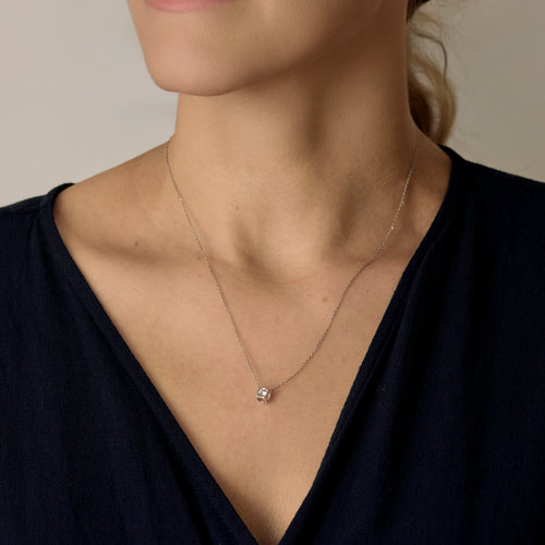 DINH VAN - Le Cube  - Collier en or gris et diamant - Moyen Modèle