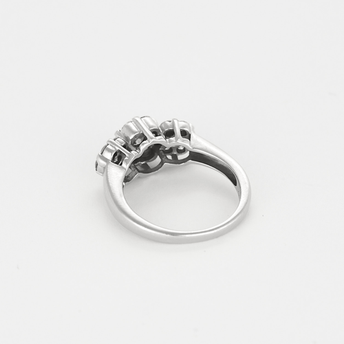 Bague 50 Bague "Fleurs" en or gris 14K et diamants 58 Facettes DV24448-4-50-2