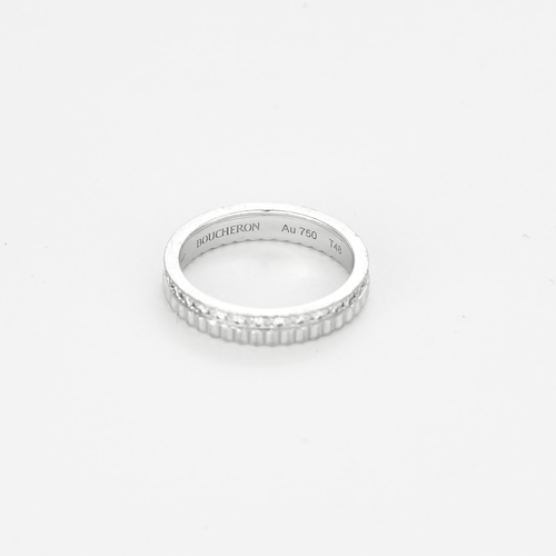 Bague 48 Boucheron - Quatre Radiant - Alliance en or blanc et diamants 58 Facettes DV16277-19