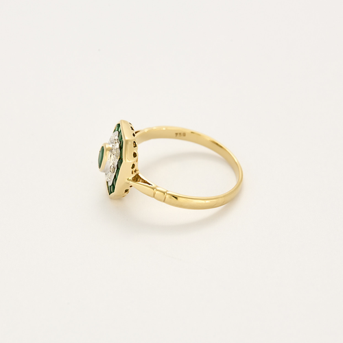 Bague en or jaune, diamants et émeraudes
