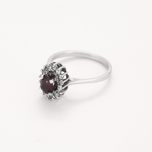 Bague 58,5 Bague marguerite en or blanc, diamants et rubis 58 Facettes DV25961-5-585-5