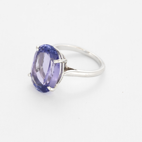 Bague en or gris et tanzanite 9.21 carats
