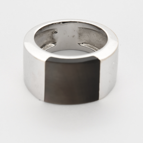 Artus Bertrand - Bague en or blanc et nacre