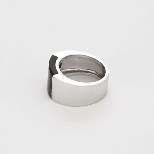 Artus Bertrand - Bague en or blanc et nacre