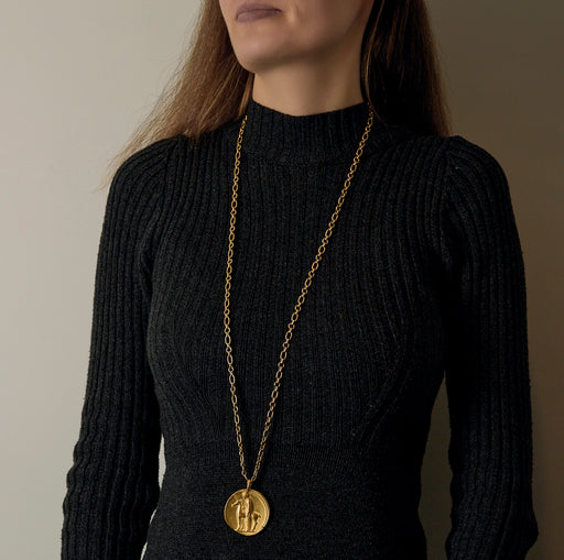 Van Cleef & Arpels - Georges Lenfant -  Rare Chaine et Pendentif Zodiaque "Vierge" en or jaune