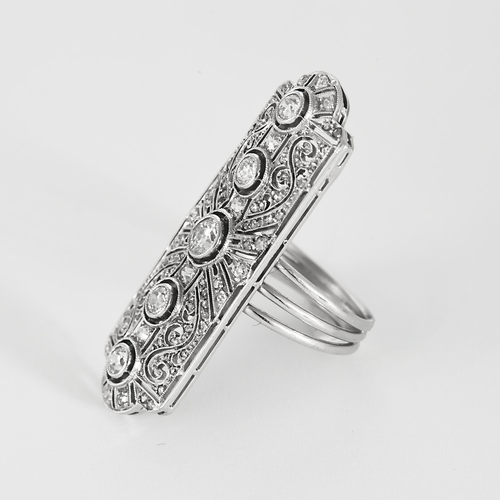 Bague de style Art déco en platine et or blanc, diamants