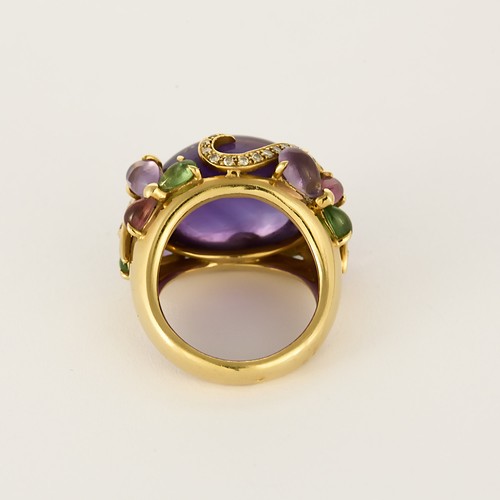 Importante bague en or jaune, diamants, améthystes, tourmalines et péridots