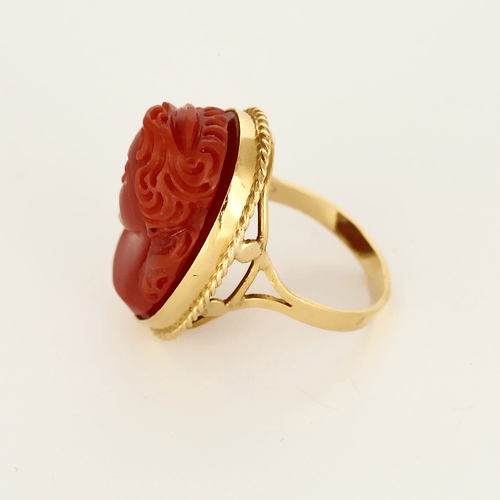 Bague 58 Importante Bague en or jaune, camée corail 58 Facettes DV25604-2
