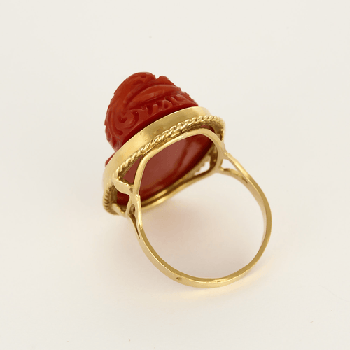 Bague 58 Importante Bague en or jaune, camée corail 58 Facettes DV25604-2