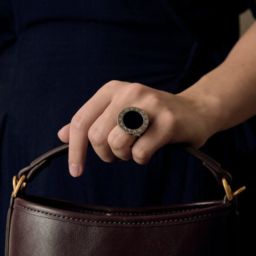 Bague 51,5 BULGARI - "Bulgari Bulgari" grand modèle - Bague en or blanc et onyx 58 Facettes DV22972-29-515-5