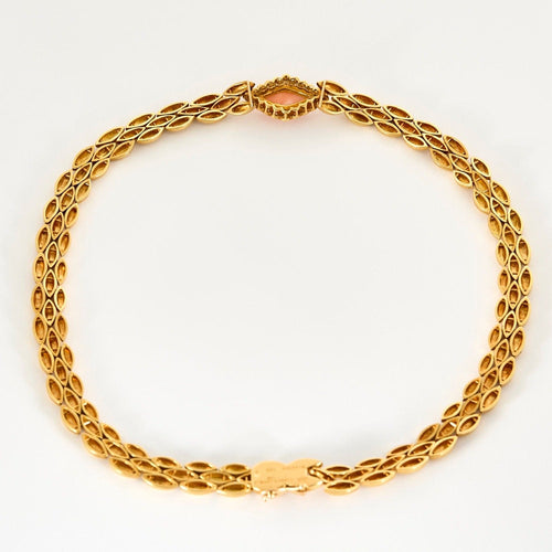 Collier Van Cleef & Arpels - Collier en or jaune, corail peau d'ange et diamants. Vintage. 58 Facettes DV27198-2
