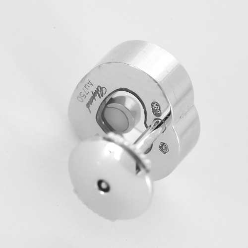 Boucles d'oreilles Chopard Boucles d'oreilles Happy Diamonds en or gris et diamants 58 Facettes DV25704-1