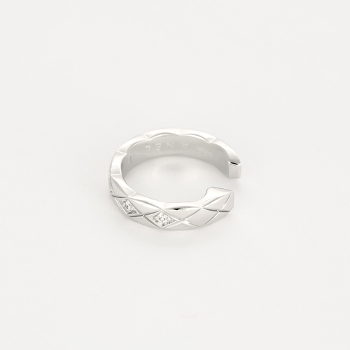 Boucles d'oreilles CHANEL - Coco Crush - Mono boucle d'oreille en or gris et diamants 58 Facettes DV27412-1