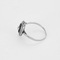 Bague 57 Bague en platine et or gris, diamants, saphirs de synthèse 58 Facettes DV22019-2